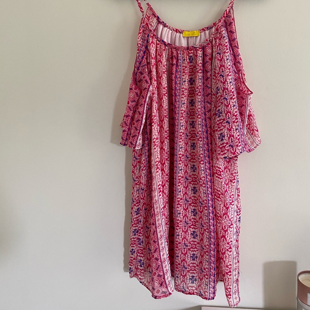 Cut shoulder flow dress